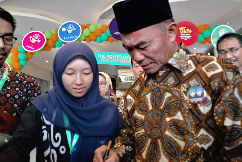 Mendikbud Muhadjir Effendy hadiri Festival Inovasi dan Kewirausahaan Siswa Indonesia (FIKSI) 2018.