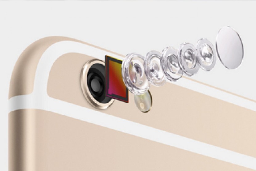 Apple meluncurkan sesuatu yang disebut Photonic Engine. Ini adalah teknologi kamera iPhone baru yang menjanjikan gambar yang lebih baik dalam kondisi cahaya rendah.
