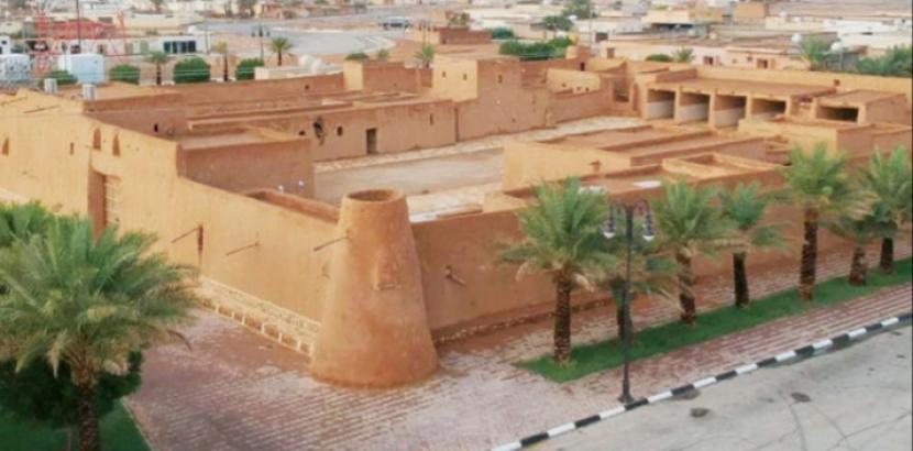 Mengintip Istana Bersejarah Raja Abdul Aziz di Desa Laynah