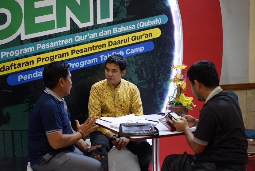 Mengusung tema “Literasi Islam Cahaya Untuk Negeri” perhelatan Islamic Book Fair (IBF) resmi dibuka pada Rabu, 26 Februari 2020, dan akan berlangsung hingga Ahad, 1 Maret 2020, di Jakarta Convention Center, Senayan, Jakarta. 