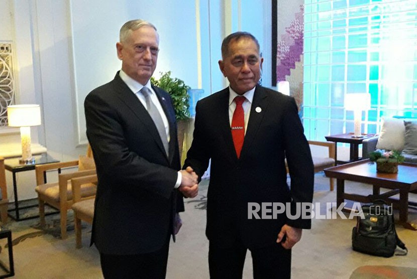 US defense secretary James Mattis conveyed his apology to Indonesian minister of defense Ryamizard Ryacudu over the TNI chief General Gatot Nurmantyo travel disruption to Washington DC.