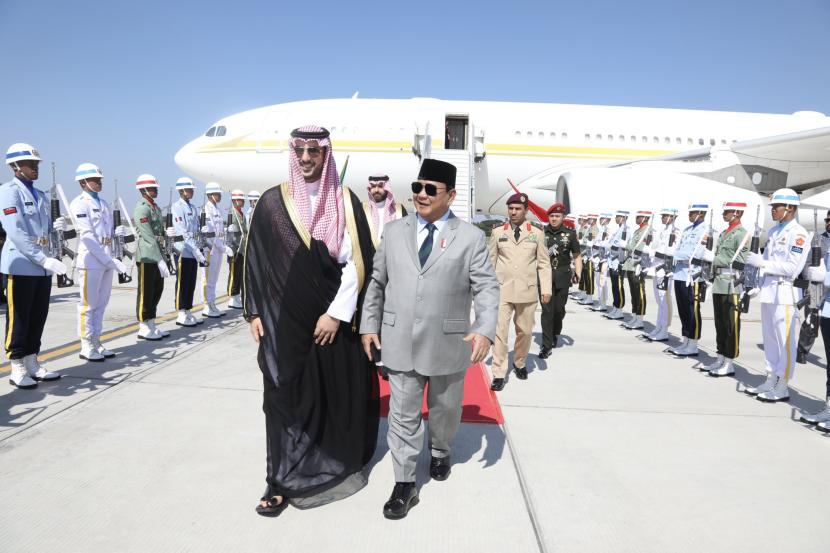 Menhan Prabowo Subianto dan Menhan Kerajaan Arab Saudi Pangeran Khalid Bin Salman Bin Abdul Aziz.