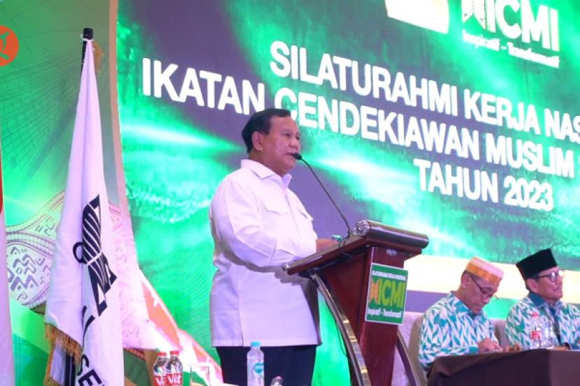 Menhan Prabowo Subianto hadir di acara Silatnas (Silatnas) Ikatan Cendekiawan Muslim se-Indonesia (ICMI) 2023 di Kota Makassar, Sulawesi Selatan Sabtu (4/11/2023).