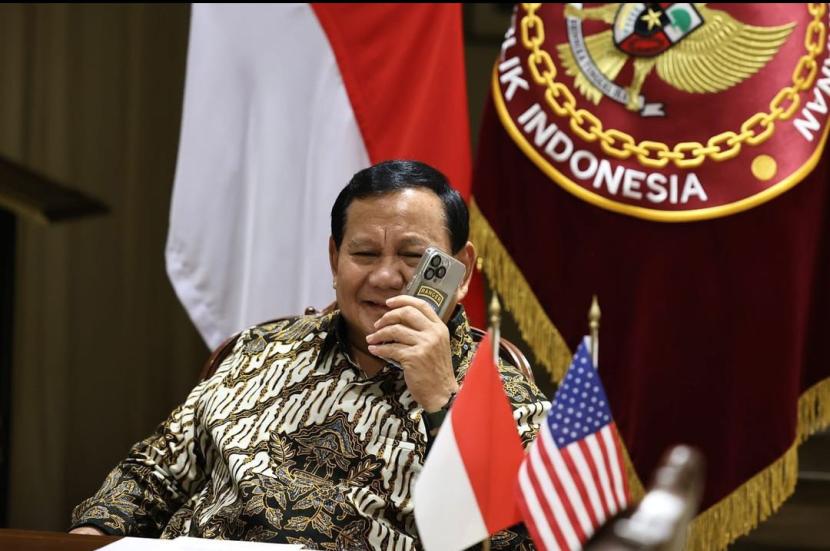 Menhan Prabowo Subianto menerima telepon Menhan AS Lloyd J Austin III.