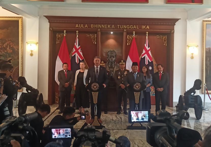 Menhan RI Prabowo Subianto menerima kunjungan Wakil Perdana Menteri Australia sekaligus Menhan Richard Marles di kantor Kemenhan, Jakarta Pusat, Jumat (23/2/2024).