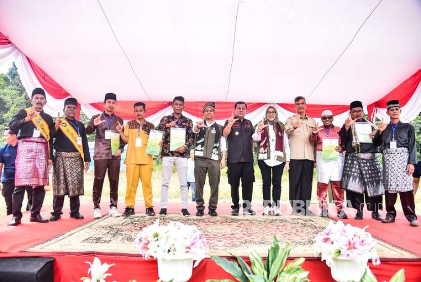 4.237 Hektare Perhutanan Sosial di Riau Diserahkan kepada Masyarakat