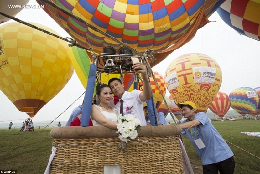 Menikah di balon udara