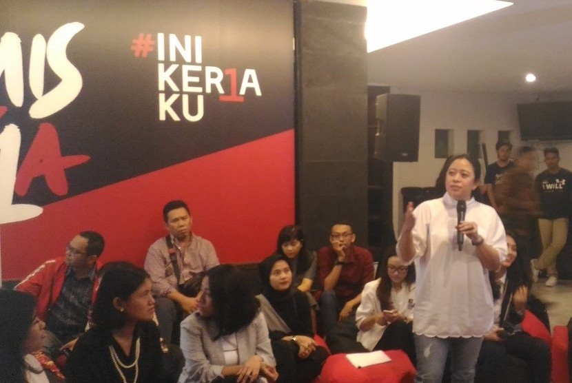 Menko Pembangunan Manusia dan Kebudayaan (PMK) Puan Maharani dalam diskusi rutin yang digelar Gerakan Ini Kerjaku di Jakarta.