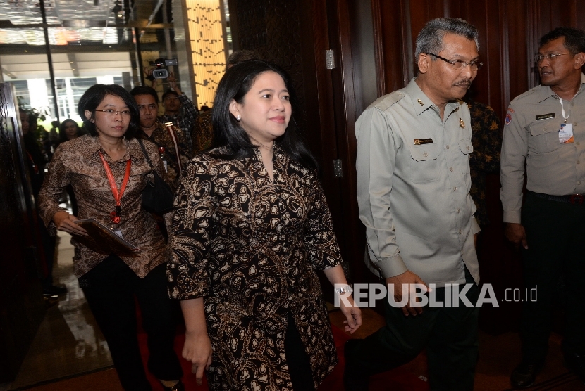 Menko PMK Puan Maharani memberikan kuliah umum saat Rakornas BNPB di Jakarta, Rabu (24/2).