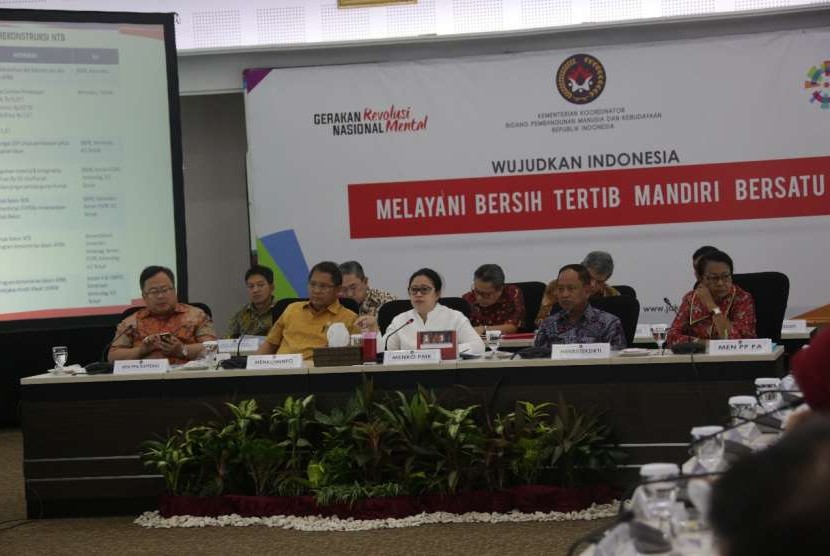 Menko PMK Puan Maharani memimpin Rapat Koordinasi Tingkat Menteri (RTM) Rehabilitasi dan Rekonstruksi Pasca Bencana Gempa Bumi di NTB.