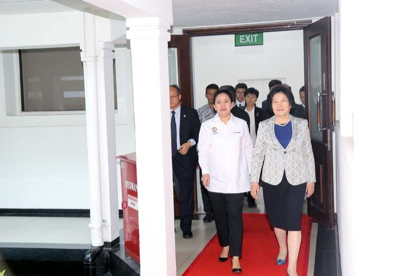 Menko PMK Puan Maharani menerima Wakil Perdana Menteri Republik Rakyat Cina (RRC) yang baru, Sun Chunlan, Ahad (19/8).