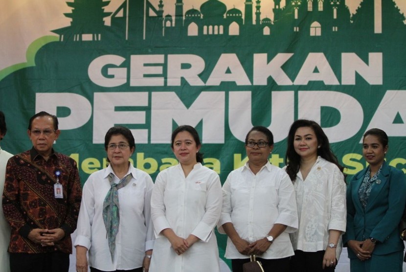 Menko PMK Puan Maharani (tengah) 