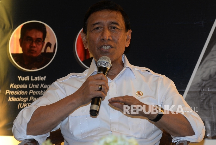 Menko Polhukam Wiranto menjadi pembicara dalam Diskusi Media 