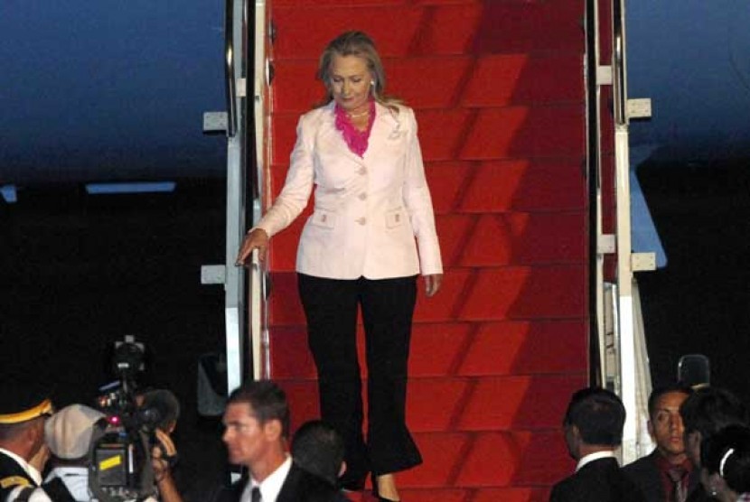 Menlu AS Hillary Clinton tiba di Bandara Halim Perdanakusuma, Jakarta, Senin (3/9).