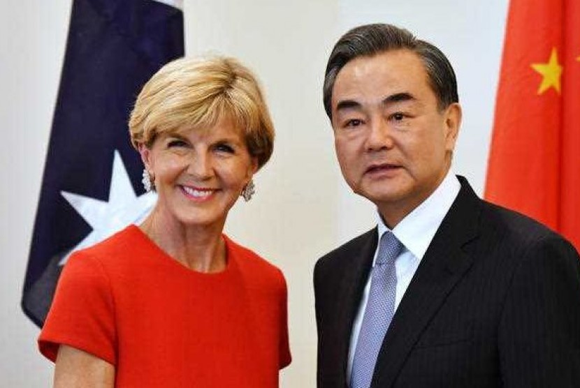 Menlu Australia Julie Bishop dan Menlu China Wang Yi bertemu di Parliament House di Canberra, 7 Februari 2017.