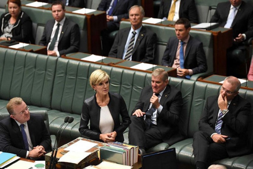 Menlu Julie Bishop menyampaikan mosi di Parlemen Australia, Kamis (12/2).
