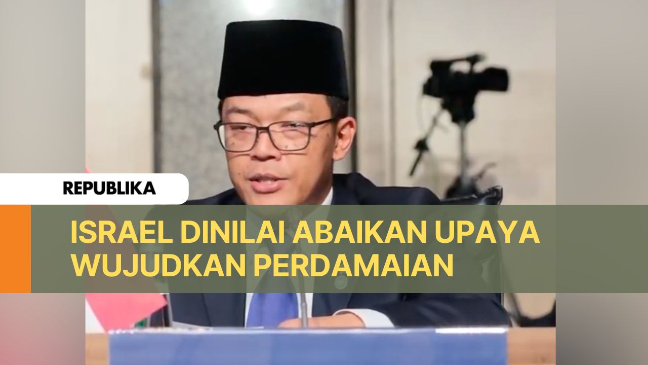 Menlu Sugiono saat menghadiri KTT OKI di Istanbul, Turki.