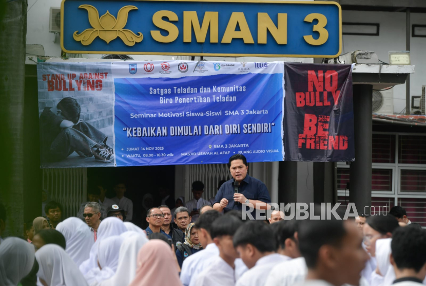 Hadiri Stand Up Against Bullying di SMAN 3 Jakarta, Ini Pesan Menpora Erick