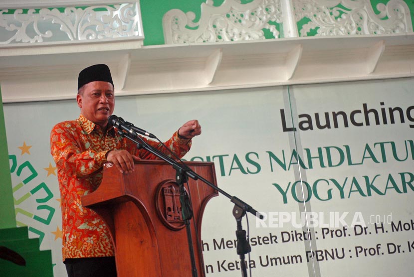 Menristekdikti M Nasir memberi sambutan saat meresmikan pembukaan Universitas Nahdhatul Ulama (UNU) di jalan Lowanu No:47, Sorosutan, Yogyakarta, Jumat (10/3).