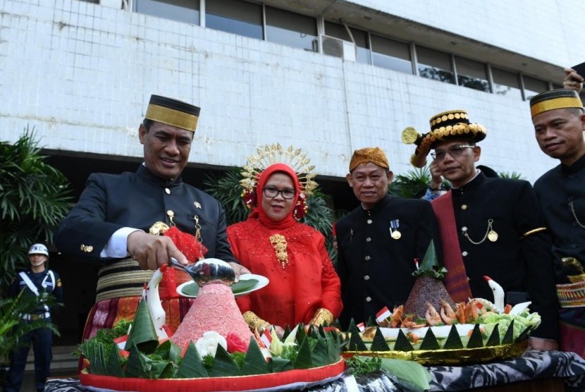 Mentan Andi Amran Sulaiman merayakan HUT RI ke-74 di Jakarta