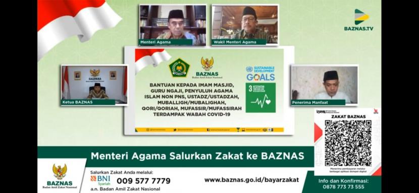 Menteri Agama Fachrul Razi menunaikan Zakat, Infak dan Sedekahnya melalui Badan Amil Zakat Nasional (Baznas) secara online.