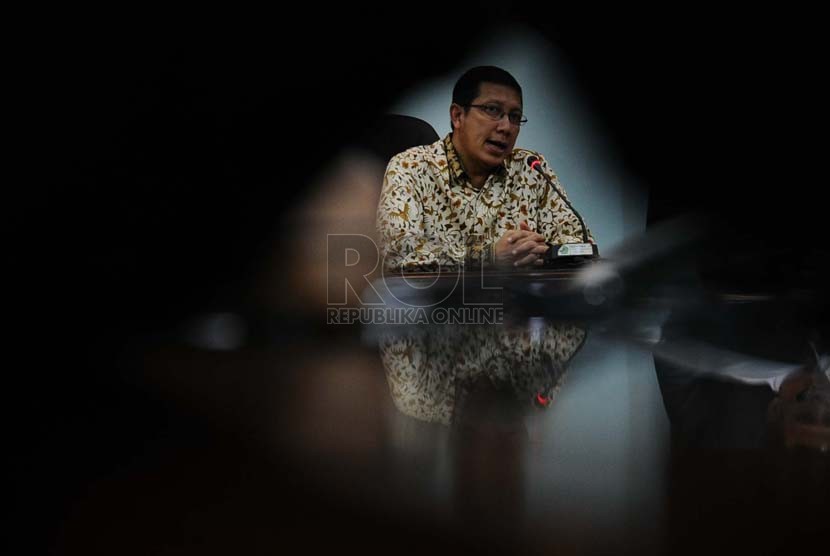 Menteri Agama Lukman Hakim Saifuddin berbicara saat konfrensi pers terkait pertemuan dengan duta besar Arab Saudi di Jakarta, Kamis (4/9).(Republika/ Tahta Aidilla)