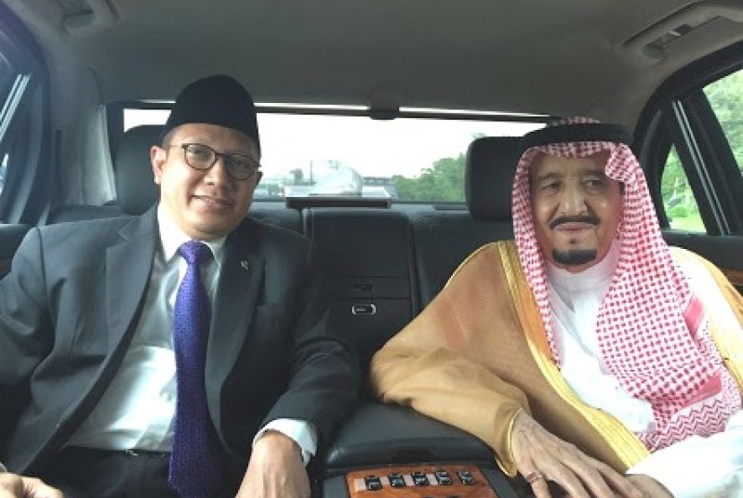 Menteri Agama Lukman Hakim Saifuddin bersama satu mobil dengan Raja Salman 