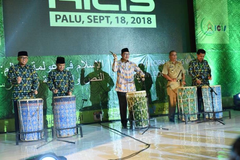 Menteri Agama, Lukman Hakim Saifuddin membuka acara The 18th Annual International Conference on Islamic Studies (AICIS) 2018 di Hotel Mercure, Kota Palu, Sulawesi Tengah, Selasa (18/9).