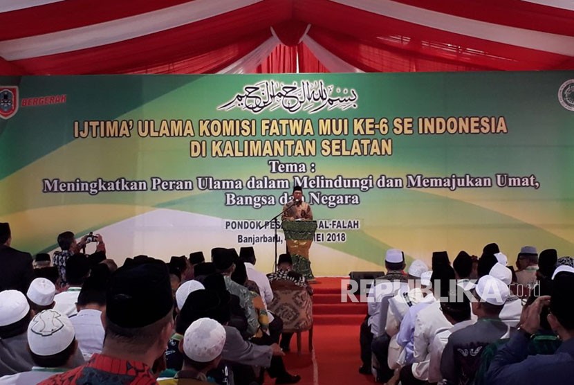 Menteri Agama Lukman Hakim Saifuddin Membuka Ijtima' Ulama Komisi Fatwa MUI ke-6 di Pondok Pesantren Al Falah, Banjarbaru, Kalimantan Selatan, Senin (7/5).