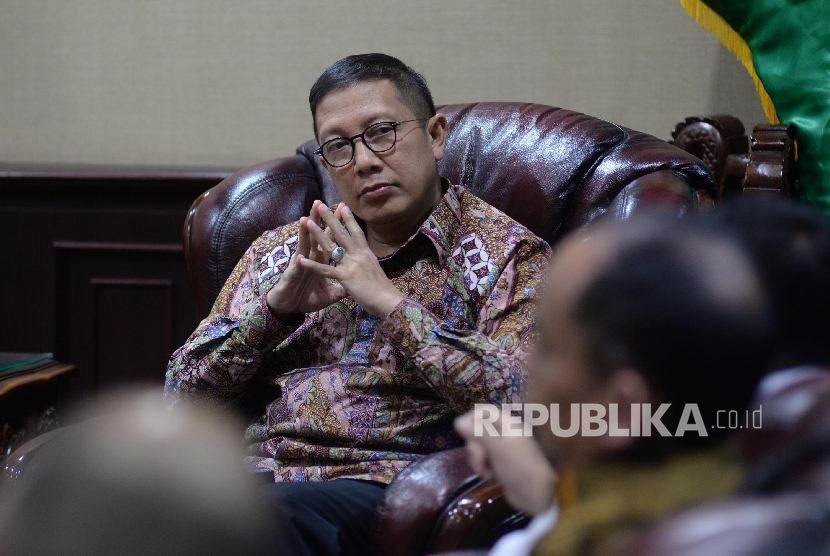 Menteri Agama Lukman Hakim Saifuddin saat bertemu Tim Redaksi Harian Republika di Kementerian Agama, Jakarta, Rabu (14/12). 