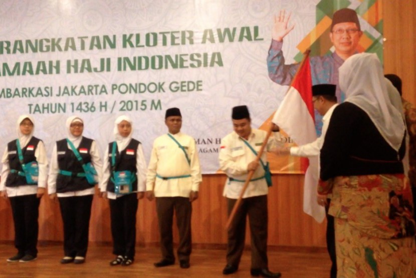 Menteri Agama, Lukman Hakim Saifuddin saat melepas petugas haji di asrama haji Pondok Gede, Jakarta Timur