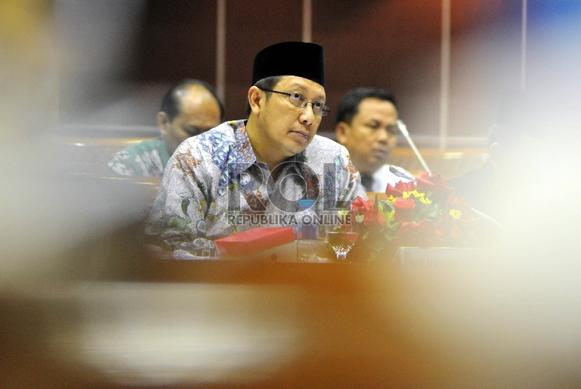 Menteri Agama Lukman Hakim Saifuddin saat mengikuti rapat kerja dengan Komisi VIII DPR di Kompleks Parlemen, Senayan, Jakarta, Rabu (9/9).