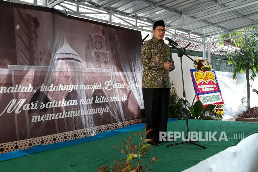 Menteri Agama, Lukman Hakim Saifuddin saat peresmian Masjid Baitul Ilmi SMA 34 Jakarta, Jumat (7/4). 