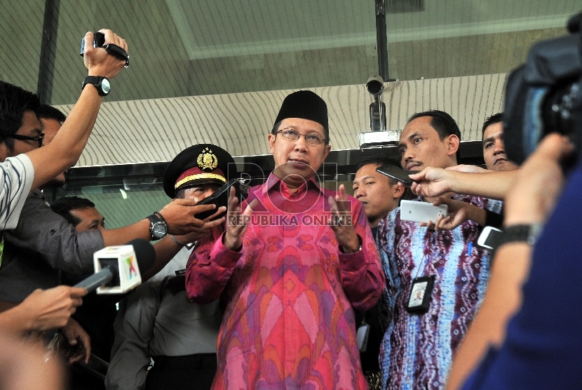 Menteri Agama Lukman Hakim Saifuddin usai menemui Pelaksana tugas KPK Taufiequrachman Ruki di kantor KPK,Jakarta, Kamis (25/6).  (Republika/Rakhmawaty La'lang)