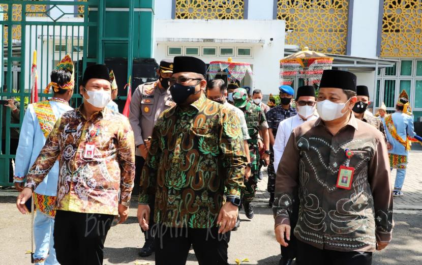 Menteri Agama (Menag) Yaqut Cholil Qoumas melakukan kunjungan kerja (kunker) ke Kalimantan Selatan pada Kamis (31/3/2022).