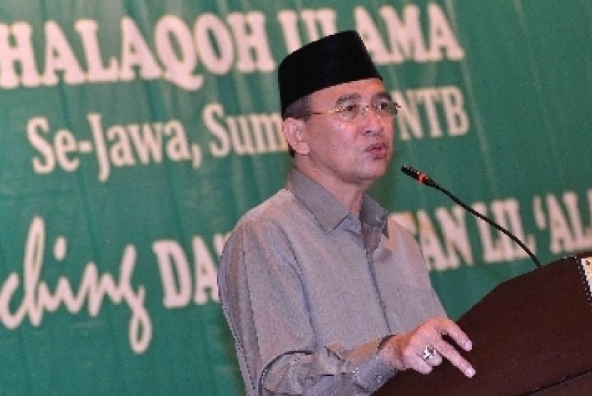 Menteri Agama, Suryadharma Ali, memberikan sambutannya dalam pembukaan Halaqoh Ulama Se-Jawa, Sumatera dan NTB di Jakarta, Senin (12/11).