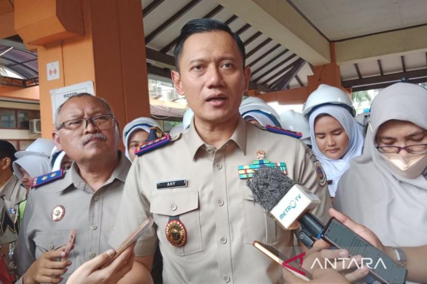Menteri Agraria dan Tata Ruang/Kepala Badan Pertanahan Nasional Agus Harimurti Yudhoyono. Menteri ATR Agus Harimurti Yudhoyono sebut manusia punya tanggung jawab kelola air.