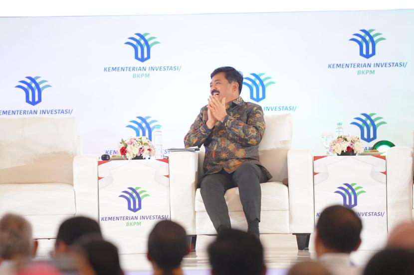 Menteri ATR/BPN Hadi Tjahjanto menghadiri Rapat Koordinasi Nasional (Rakornas) Investasi 2023 di Balai Kartini Exhibition and Convention Center, pada Kamis (7/12/2023).