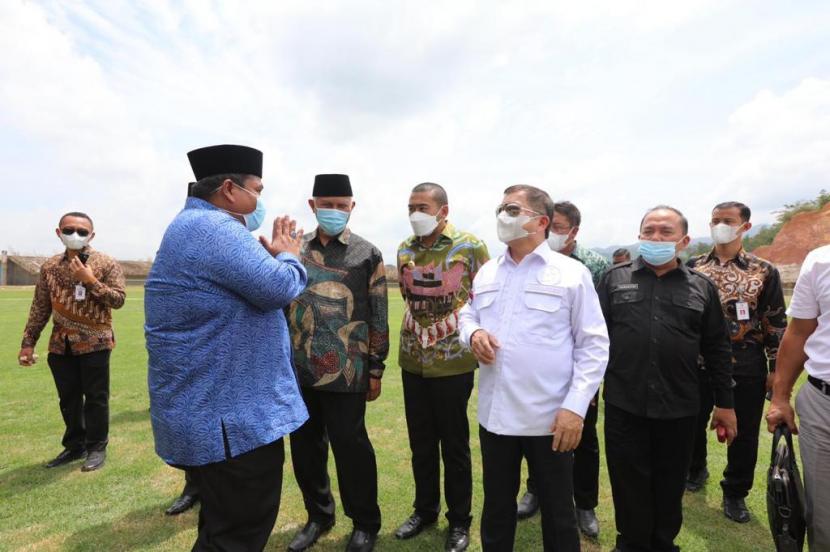 Menteri Bappenas Suharso Monoarfa saat berkunjung ke sejumlah daerah di Provinsi Sumatera Barat