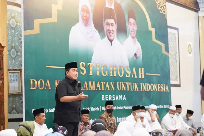 Menteri BUMN Eric Thohir bergabung bersama ribuan santri dan tokoh ulama Jawa Timur dalam istighosah bertajuk 