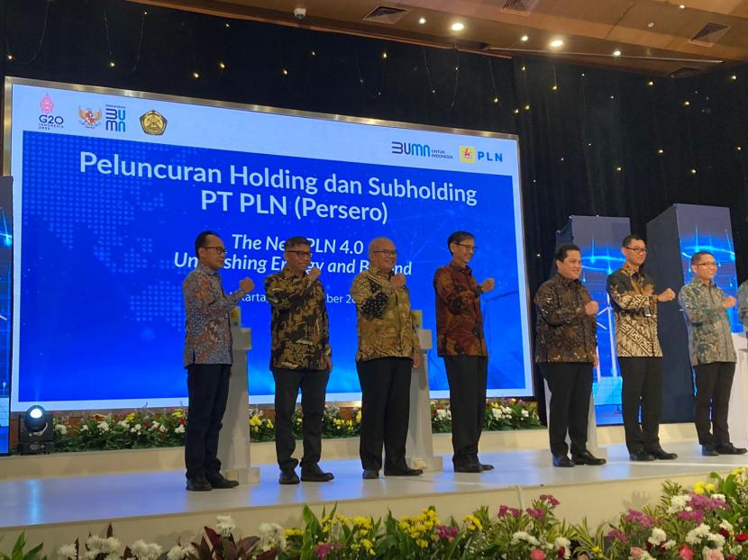 Menteri BUMN Erick Thohir melaunching pembentukan Holding Subholding PT PLN (Persero), Rabu (21/9). 