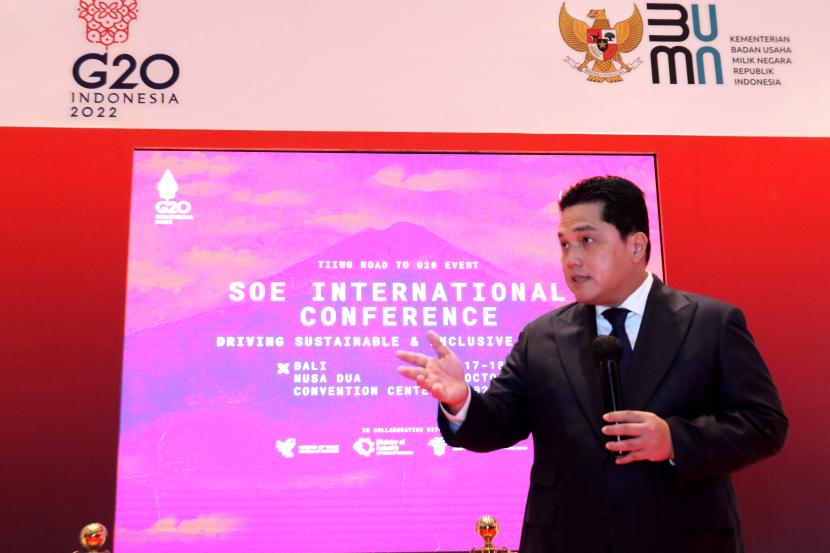 Menteri BUMN Erick Thohir memberikan keterangan saat konferensi pers State-Owned Enterprises (SOE) International Conference di Bali Nusa Dua Convention Center (BNDCC), Bali, Senin (17/10/2022). 