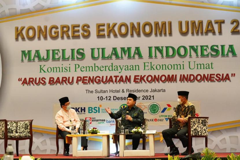 Erick Thohir: Sudah Waktunya Indonesia Jadi Sentra Pertumbuhan Dunia. Foto:   Menteri BUMN Erick Thohir mendapatkan penghargaan sebagai penggerak ekonomi syariah dari Majelis Ulama Indonesia (MUI).