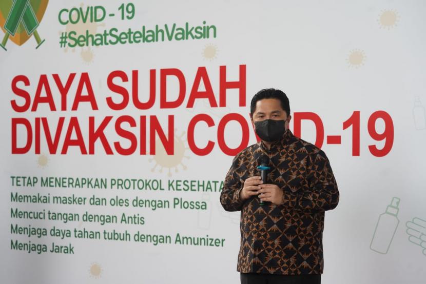 Menteri BUMN Erick Thohir mengunjungi Sentra Vaksinasi Enesis di Jakarta International Equestrian Park, Jakarta Timur, Rabu (7/7).