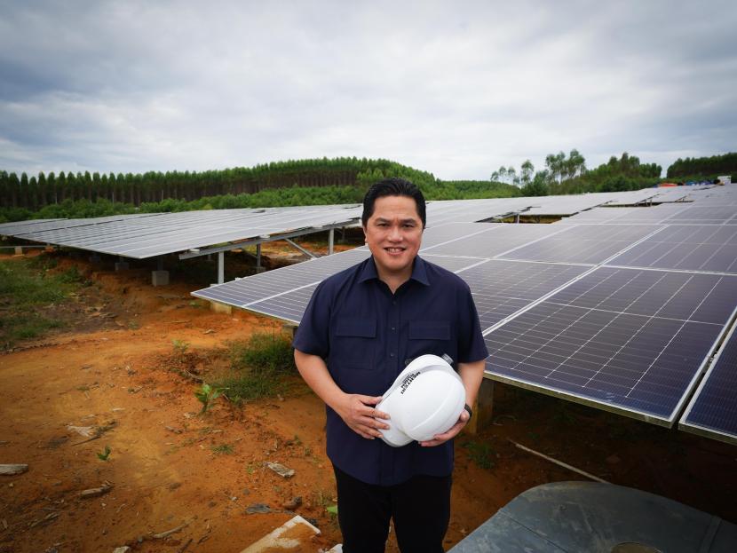 Menteri BUMN Erick Thohir meninjau kesiapan infrastruktur dalam pembangunan sarana dan fasilitas (sarfas) energi di Ibu Kota Nusantara (IKN), Kalimantan Timur.