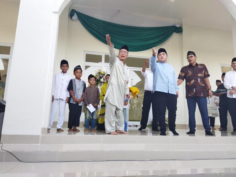 Menteri BUMN Erick Thohir meresmikan Masjid At-Thohir dan Rumah Keluarga Thohir di Kecamatan Gunung Sugih, Kabupaten Lampung Tengah, Provinsi Lampung, Sabtu (9/7).