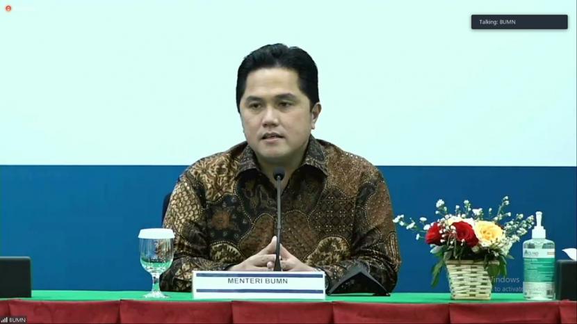 Menteri BUMN Erick Thohir saat penandatanganan MoU di kantor Kementerian BUMN di Jakarta, Rabu (31/3).