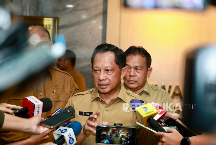 Menteri Dalam Negeri (Mendagri) Muhammad Tito Karnavian di Kompleks Parlemen, Senayan, Jakarta Pusat, Senin (16/9/2025).