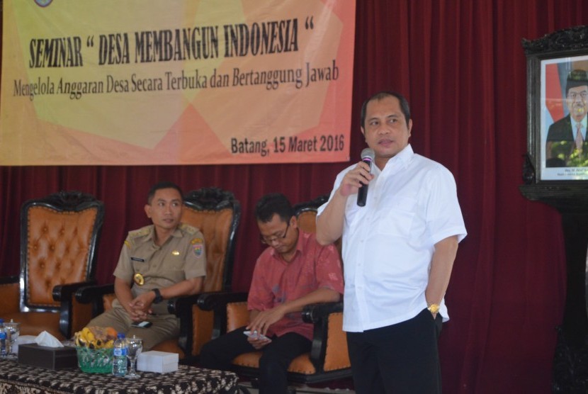 Menteri Desa Marwan Jafar menjadi pembicara dalam seminar 'Desa Membangun Indonesia' dalam kegiatan Festival Anggaran 2016 di Batang, Selasa (15/3)
