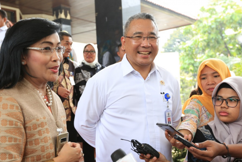 Menteri Desa PDTT Eko Putro Sandjojo meluncurkan Smart Office di Makarti Ballroom, Kemendes PDTT, Jakarta, Rabu, (1/8), dengan menggandeng BNI. 